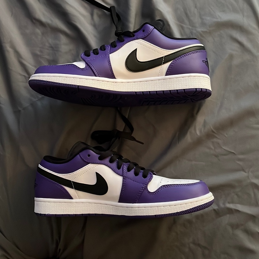 Air Jordan 1 low court purple size 10